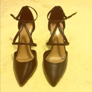 Christian Siriano black triangle heels!